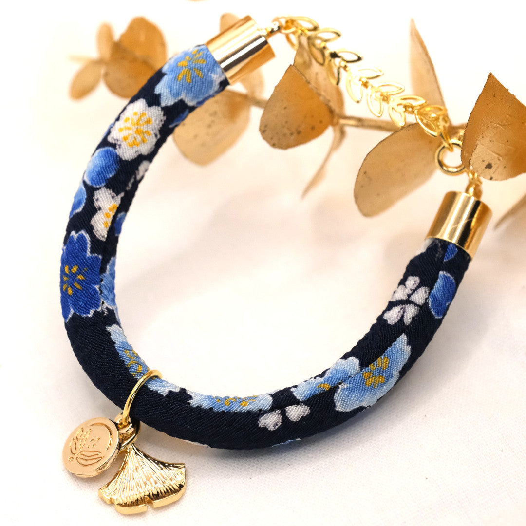 Japanese silk bracelet Sakura blue &quot;Hachi&quot; with a gingko leaf