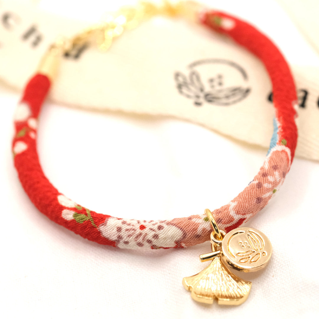 Japanese Sakura silk bracelet red &quot;Yon&quot; with a gingko leaf